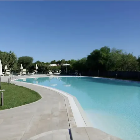 Emerald Greens Golf & Pool Retreat *